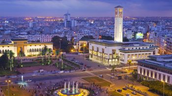 Coração financeiro do Marrocos, Casablanca tem uma das mesquitas mais belas do mundo islâmico...