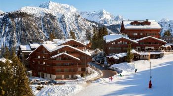 A temporada de esqui vai de novembro a abril pelos Alpes Franceses, em que muitas estações apresentam grande volume de neve, mas fica a dúvida: onde ir?