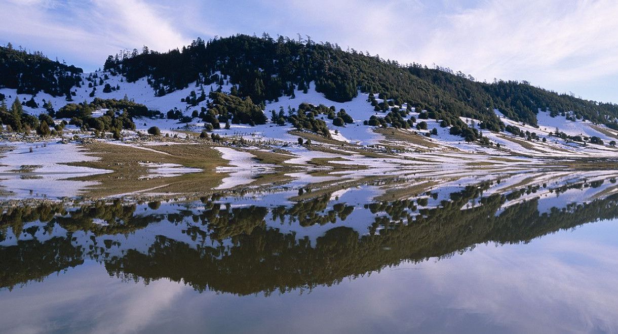 Ifrane tem picos e montanhas cobertos de neve