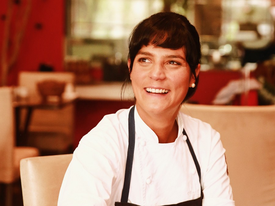 Nome por trás do restaurante Manu, em Curitiba, Manu Buffara é eleita a melhor chef mulher no prêmio "50 Best" da América Latina