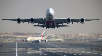 Impactos da pandemia no transporte aéreo global indica ser improvável que os níveis de tráfego aumentem para os níveis de 2019 até 2024