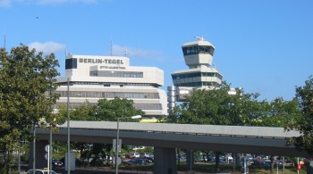 Aeroporto que já foi o principal da capital alemã foi desativado no domingo (8)