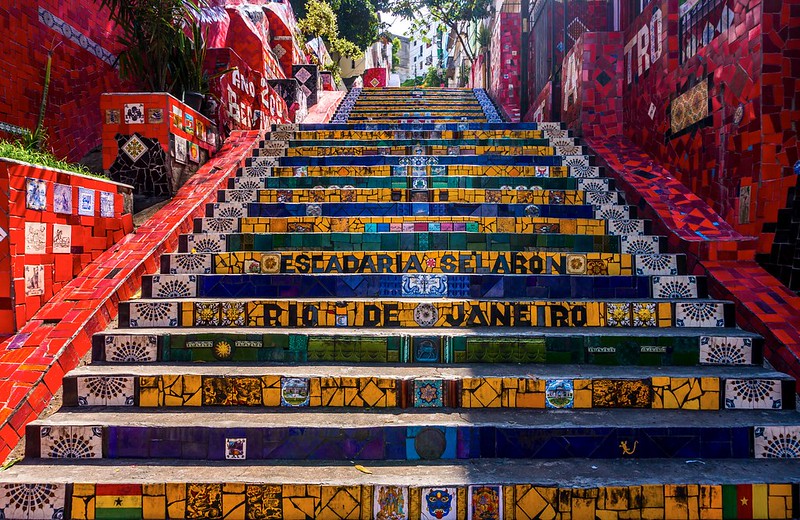 Foto da escadaria Selarón, no RJ