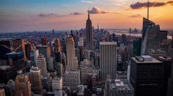 Segundo órgão de turismo NYC & Company, a retomada começou no verão de 2021 e em breve grandes redes desembarcam na cidade 