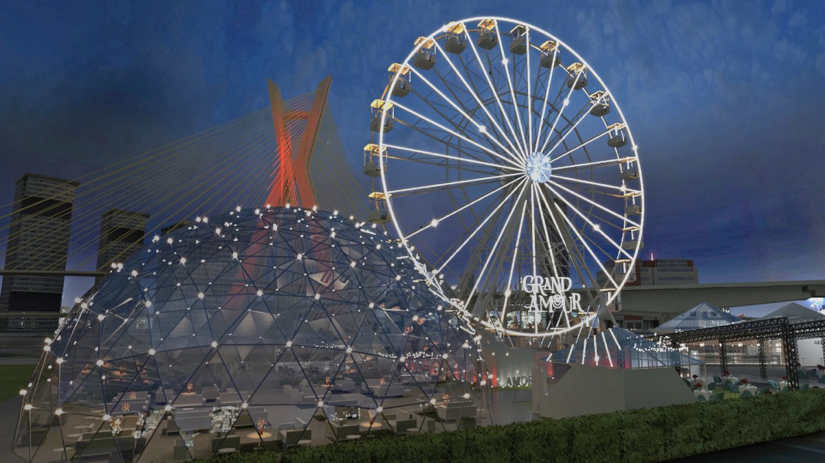 Modelo da roda-gigante e estrutura gourmet com vista para a Ponte Estaiada do evento Grand Amour