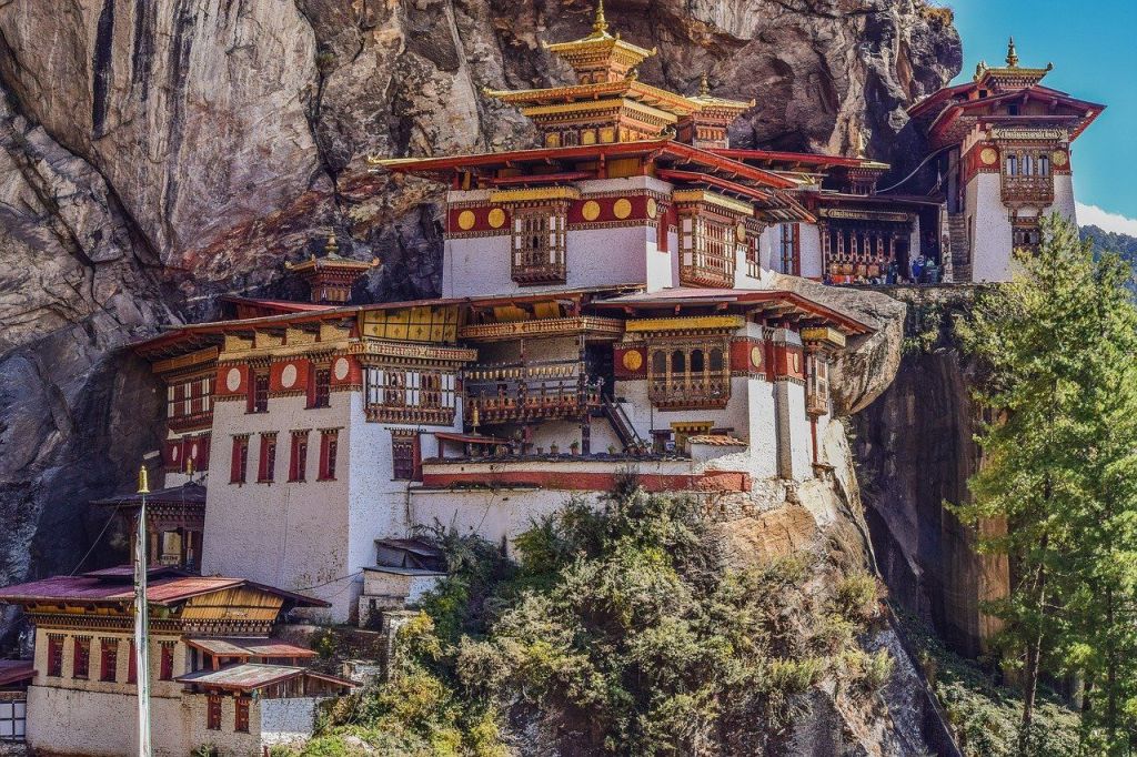 Mosteiro de Taktsang, o "Ninho do Tigre", no Butão