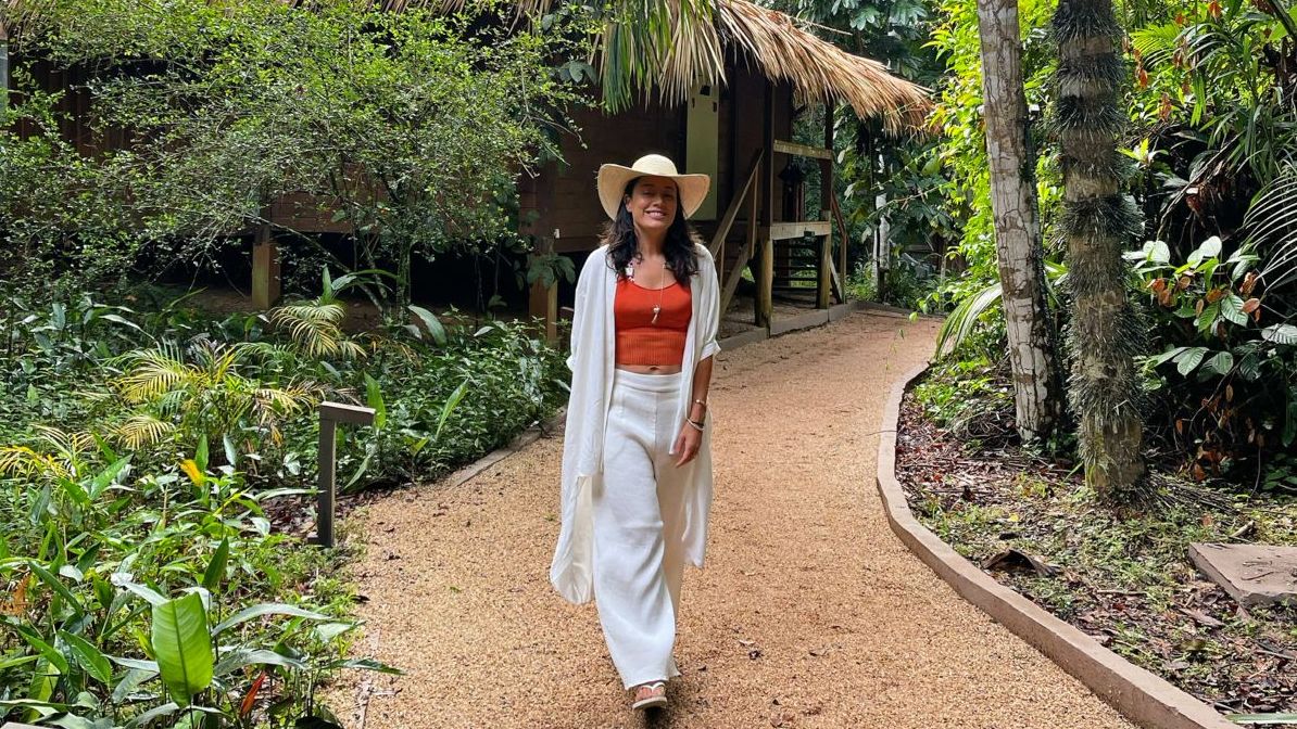 Daniela Filomeno no Anavilhanas Jungle Lodge, hotel de selva às margens do Rio Negro e em meio à Amazônia
