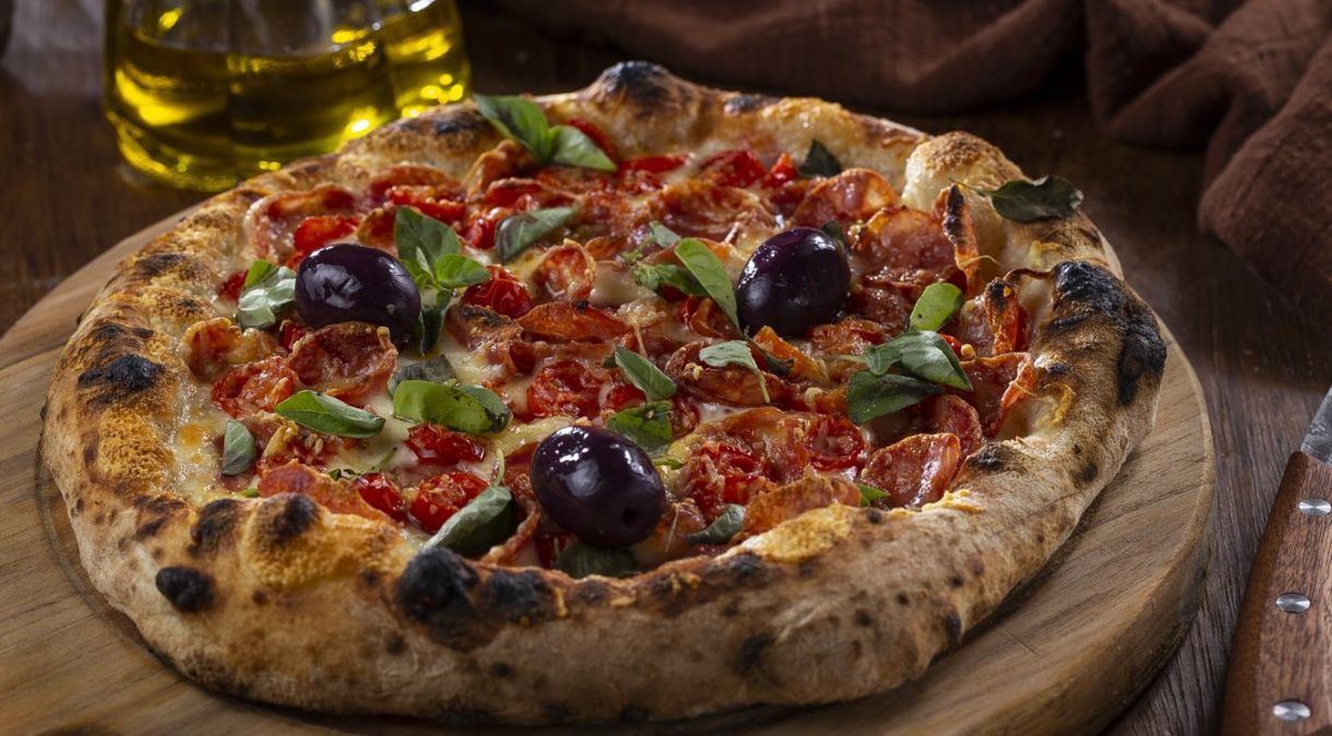 O Brasil inovou a tradicional pizza italiana. Na foto, uma redonda da La Braciera
