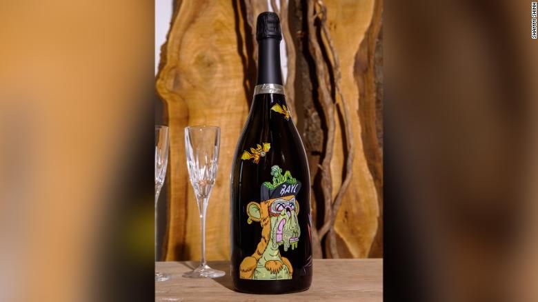 Chateau Avenue Foch, 2017, garrafa magnum de champanhe adornada com o Bored Ape colecionável digital quebrou recordes de leilão ao ser vendida por US $ 2,5 milhões