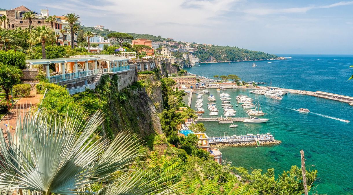 Sorrento, na Costa Amalfitana, quer "limpar" o visual da cidade