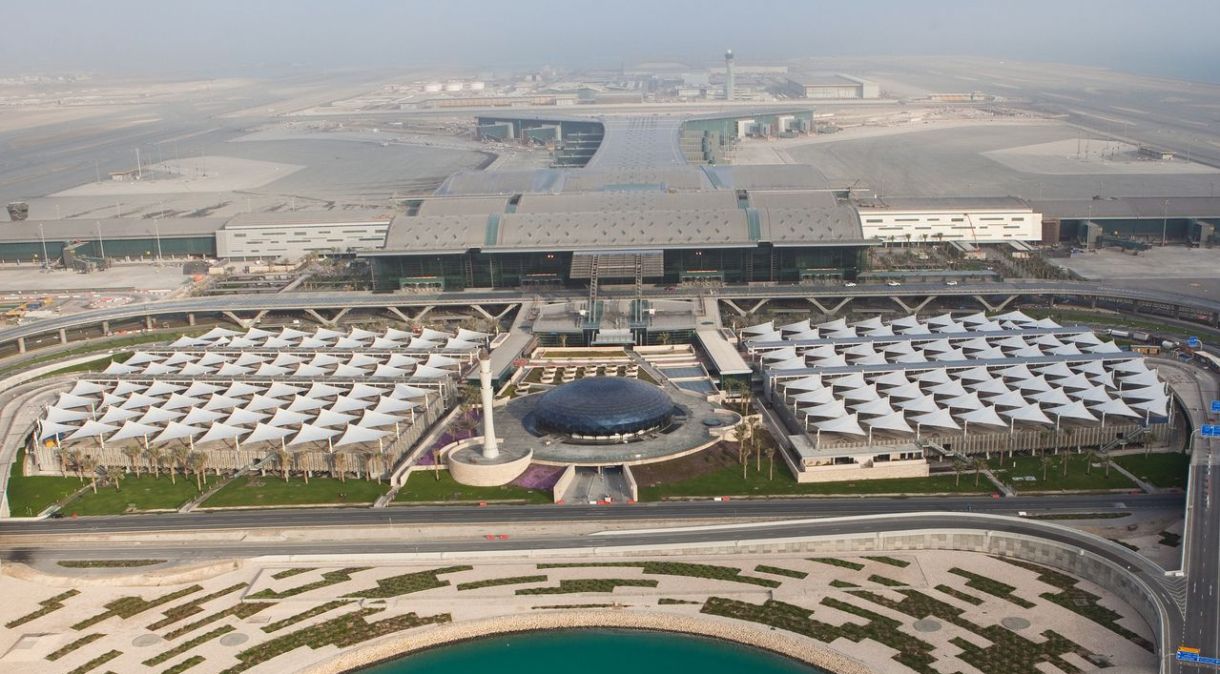 Eleito melhor aeroporto do mundo, no Hamad caberiam 75 Campos de futebol no padrão FIFA pelo seu tamanho