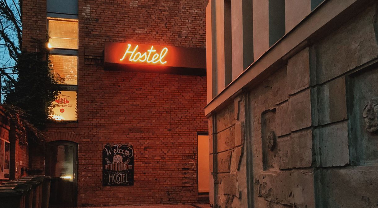 Apesar das mudanças para receber qualquer viajante, há hostels que colocam idade máxima nos seus quartos