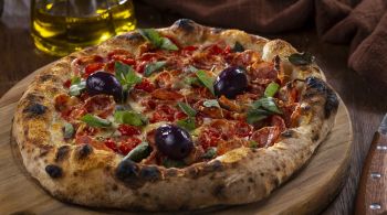Para comemorar o Dia Mundial do Pizzaiolo, chef italiano Pasquale Cozzolino desembarca no La Braciera e prepara menu exclusivo, além masterclass