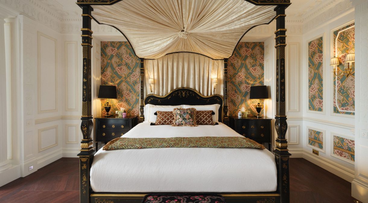 Suíte decorada pela Gucci é um dos destaques do hotel The Savoy em Londres
