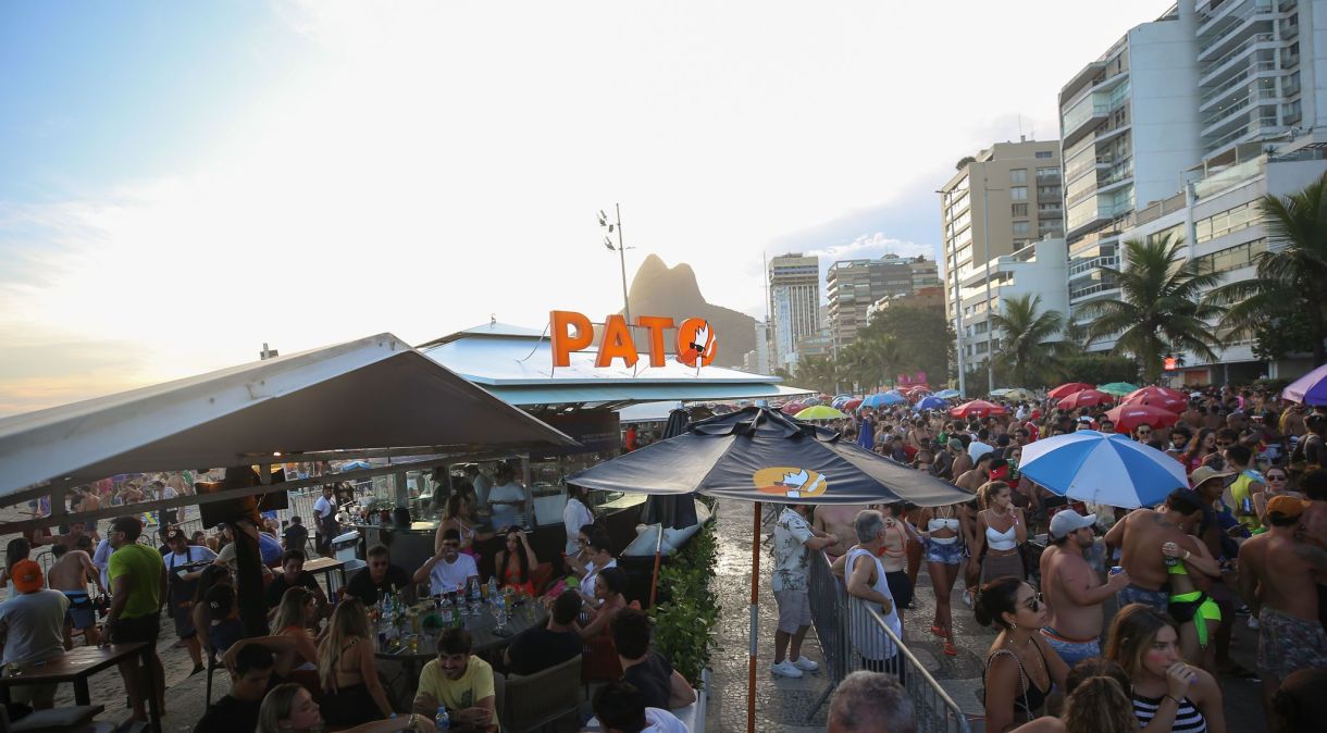 Famoso em Ipanema, restaurante Pato com Laranja abre quiosque na orla do Leblon, no Rio de Janeiro