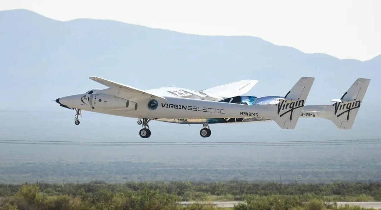 A Virgin Galactic lançou seu primeiro grupo de turistas espaciais após décadas de expectativa. O avião espacial, VSS Unity, decolou de um espaçoporto do Novo México