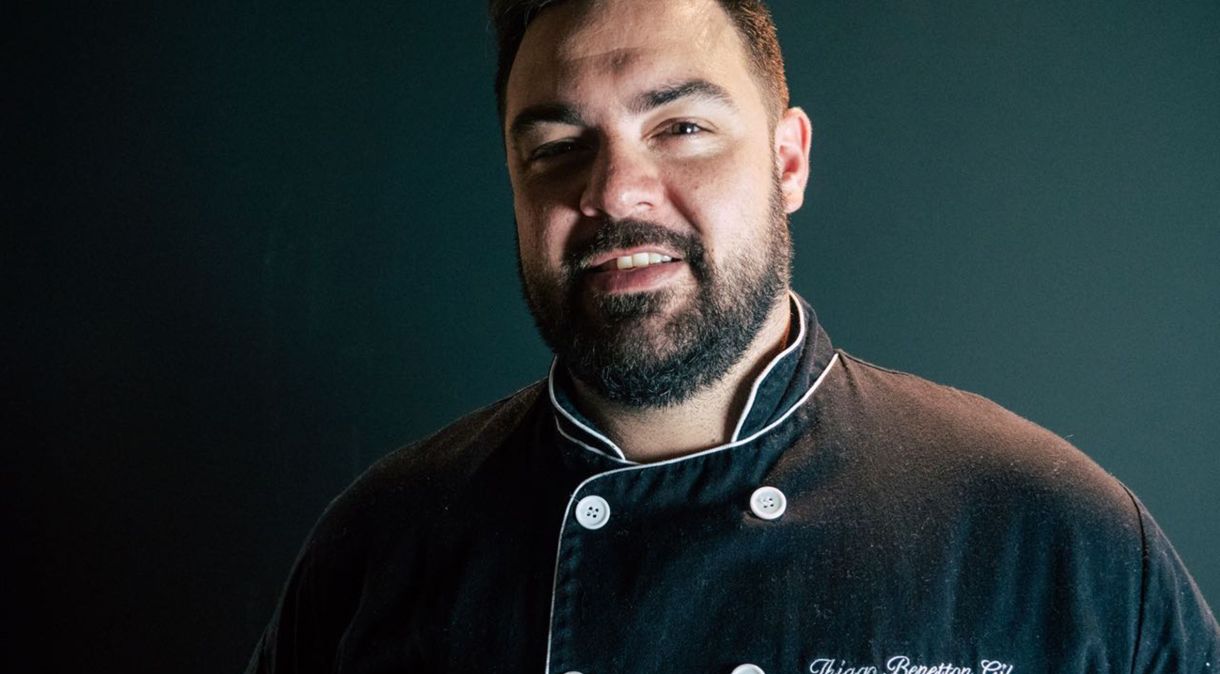 Chef Thiago Gil, à frente da Koburger Hamburgueria