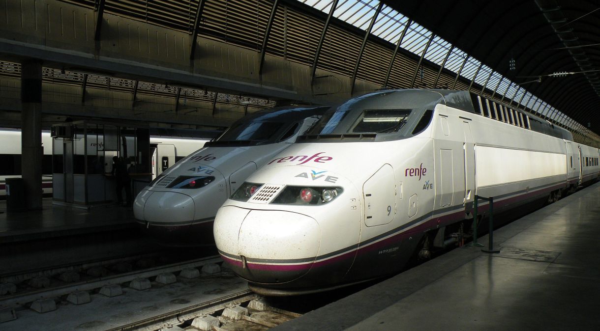 Trens de alta velocidade da empresa espanhola Renfe conhecidos como AVE
