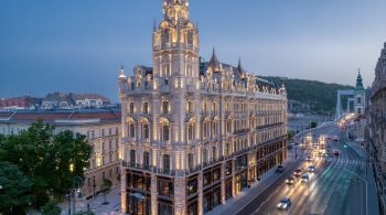 Construído em 1902, o Palácio Matild, na Hungria, sobreviveu a duas guerras mundiais e ao regime comunista para emergir mais uma vez como uma das joias mais elegantes de Budapeste