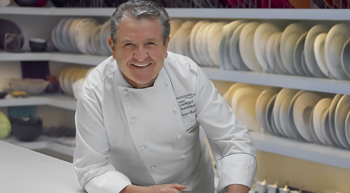 Laurent Suaudeau é um dos grandes nomes da gastronomia brasileira e tem trajetória revisitada em livro