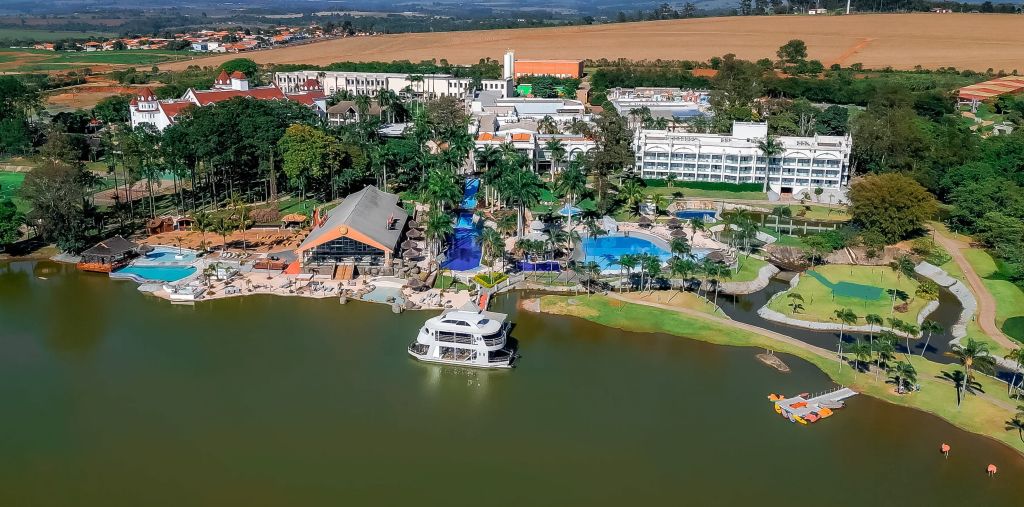 Imagem aérea do Mavsa, resort em Cesário Lange (SP)