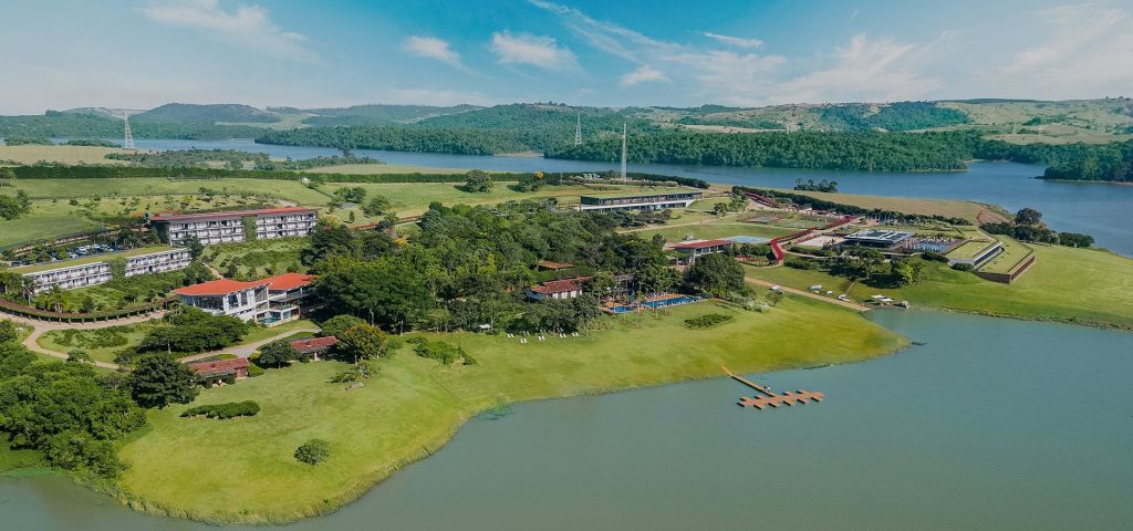 Imagem aérea do Clara Ibiúna Resort