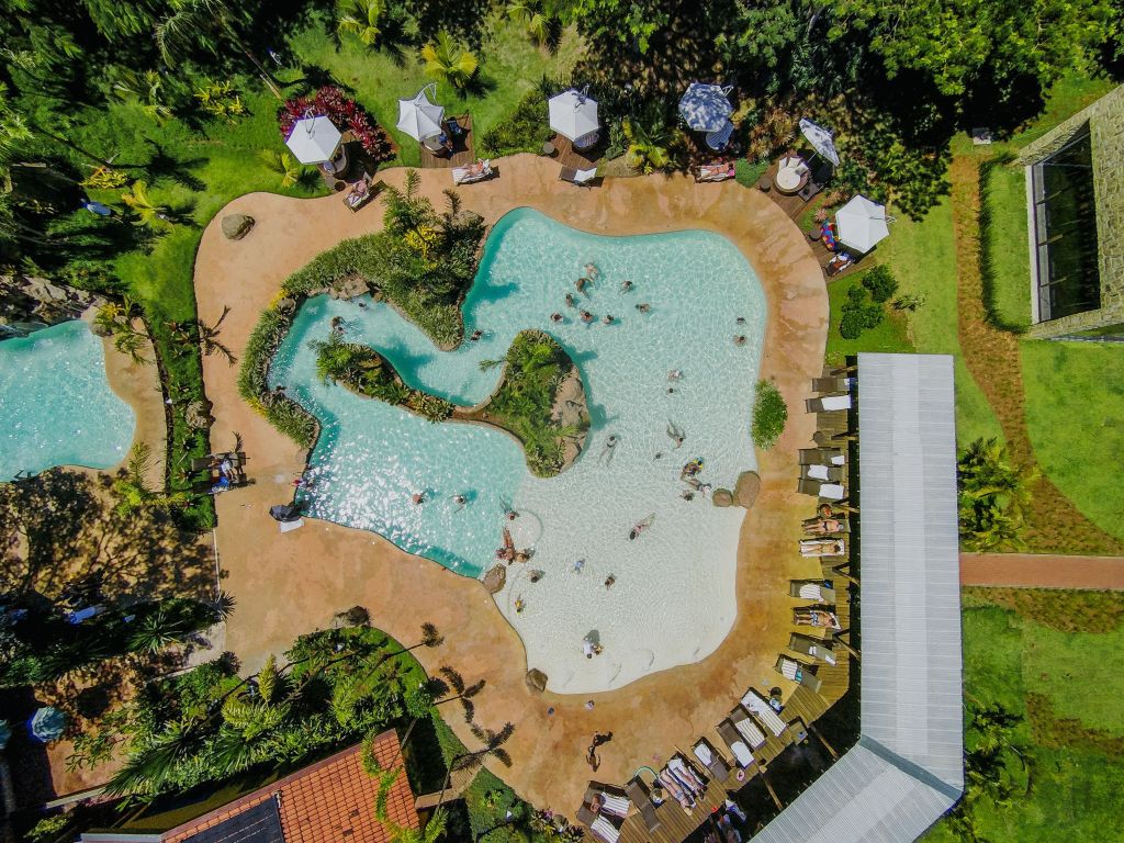 Uma das 8 piscinas do Santa Clara Eco Resort, em Dourado