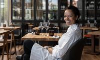 Do Vidigal ao Louvre: conheça a chef brasileira que assumirá restaurante no museu em Paris