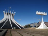 O que é o Eixo Monumental e o que ver na avenida mais importante de Brasília