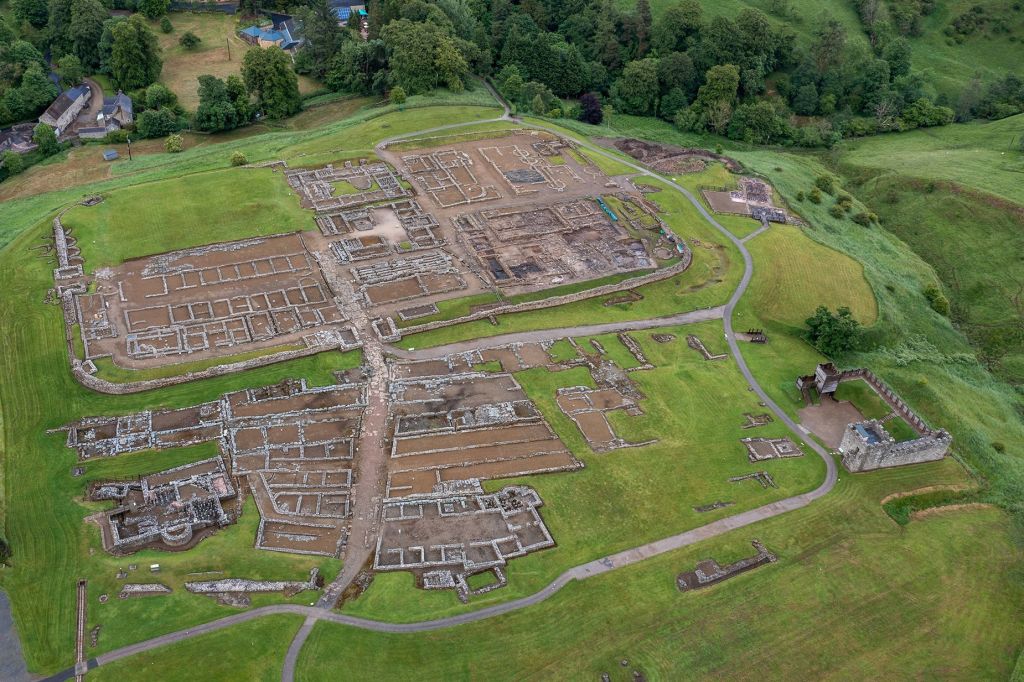 Vindolanda ainda está sendo escavada por arqueólogos.
