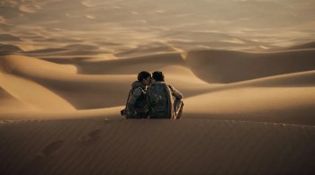 Sequência do filme ganhador do Oscar continua com cenas em desertos na Jordânia e em Abu Dhabi, mas adiciona cemitério com ares de outro mundo em pequena cidade na Itália 