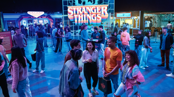 Os fãs de Stranger Things, fenômeno global da Netflix, terão a chance de descobrir seus poderes e ajudar a "Eleven" a salvar Hawkins; já é possível entrar na lista de espera
