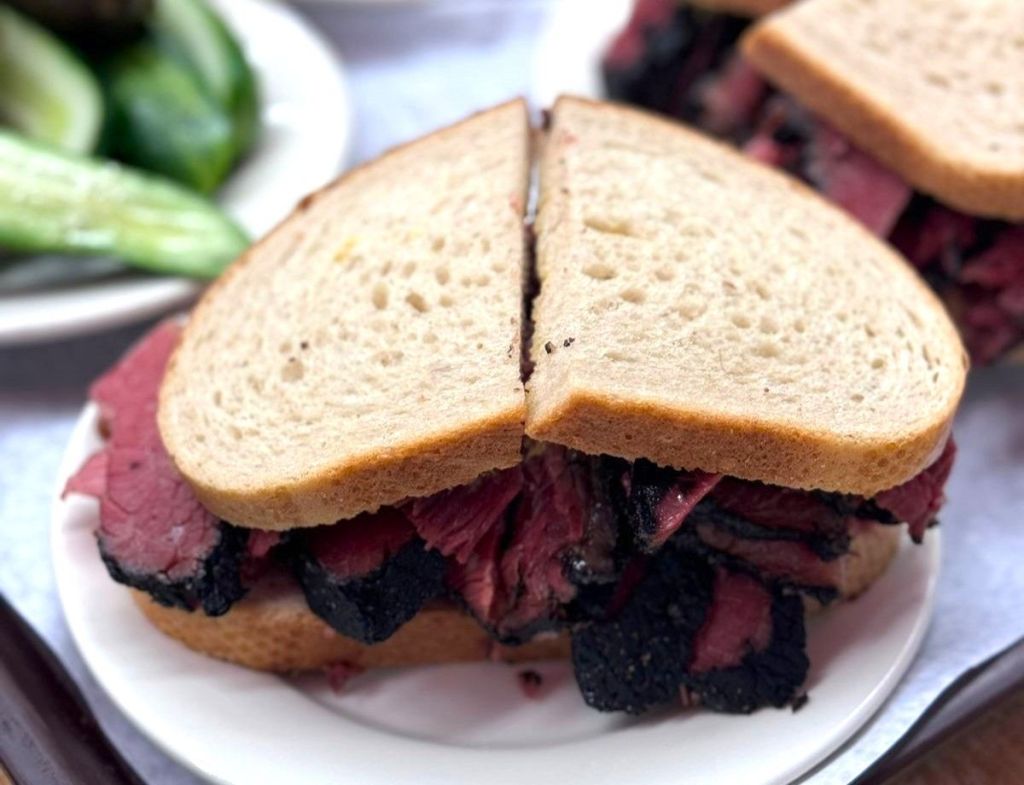 Sanduíche de pastrami do Katz's Deli, em Nova York