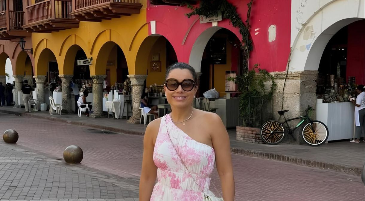 Daniela Filomeno nas ruas do centro de Cartagena, cidade vibrante e saborosa no Caribe colombiano