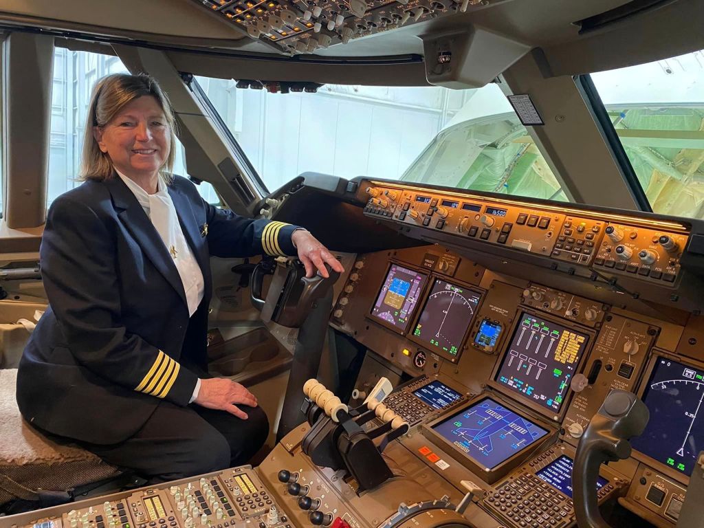 Foto mais recente de Lynn Rippelmeyer na cabine de um 747