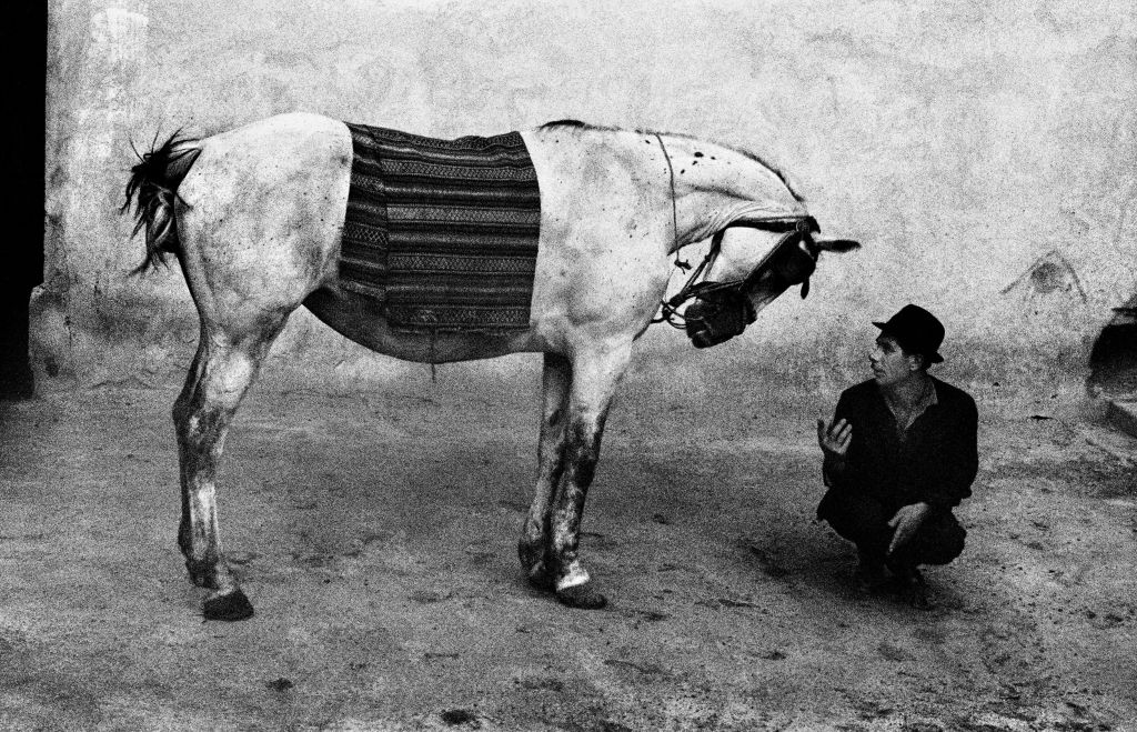 Foto de Josef Koudelka em exposição no IMS São Paulo