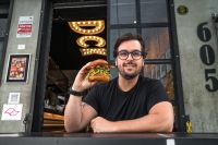 Onde os chefs comem? Com Renato Fecchio, do DCK Burger, em São Paulo