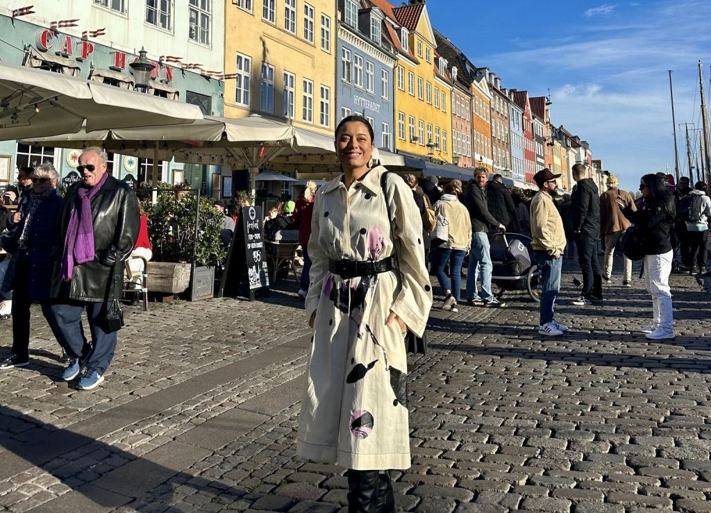 Daniela Filomeno em Nyhavn, em Copenhague