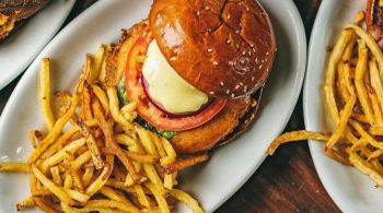 Holy Burger, em São Paulo, e Encarnado Burger, no Rio, aparecem entre os melhores endereços do mundo em ranking de site especializado 