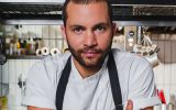 Chef Nando Carneiro, à frente do restaurante Nomo, em São Paulo