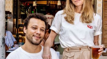 Com todas as mesas do lado externo, chef abre boteco em Ipanema com direto a "televisão de cachorro" e estufa quente com empanadas e empadinhas 