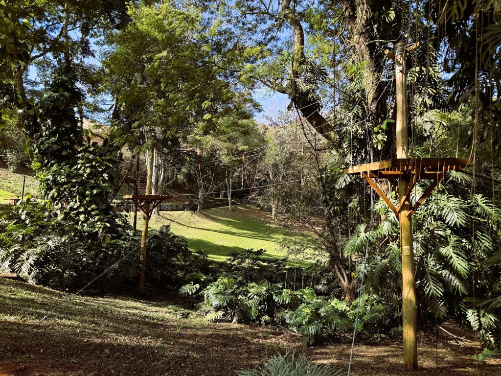 Recreação em meio à mata do Hotel Villa Rossa, em São Roque