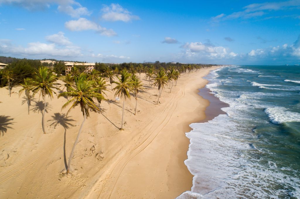 Vista aérea da Praia de Cumbuco, no Ceará