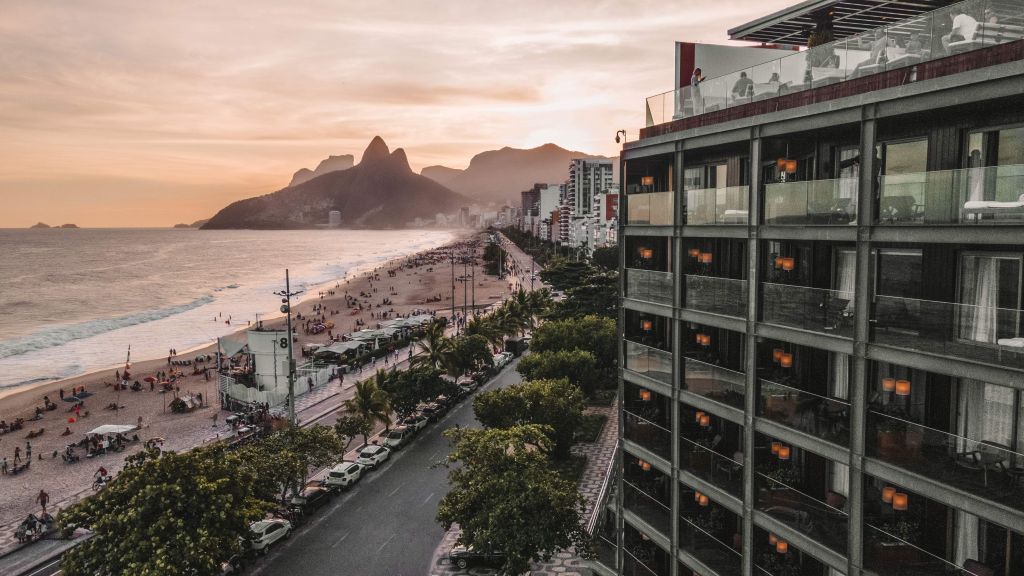 Restaurante Gero está localizado dentro do Hotel Fasano Rio, com vista para a Praia de Ipanema e Arpoador