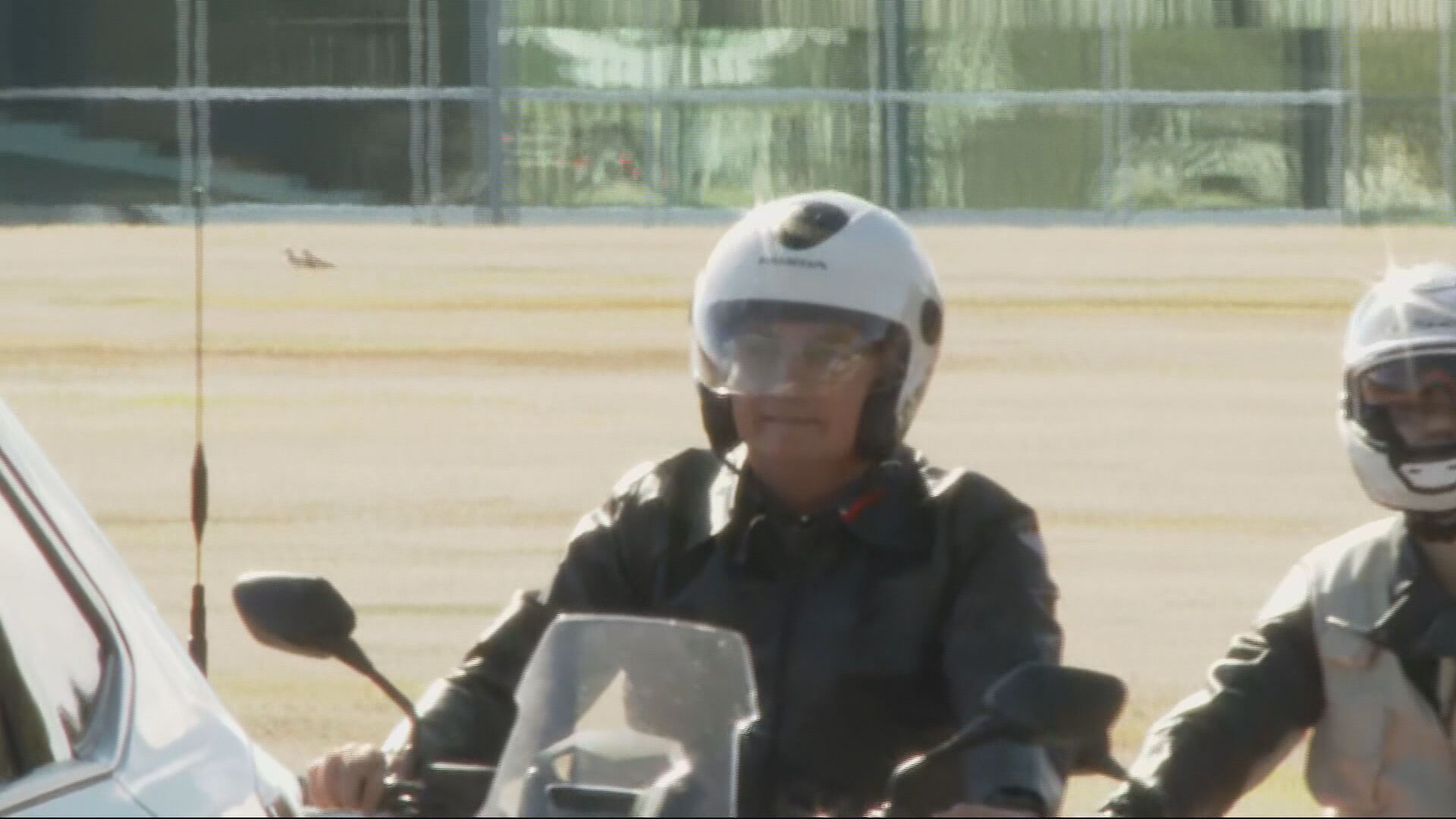 Presidente Jair Bolsonaro saiu de moto do Palácio do Alvorada neste domingo