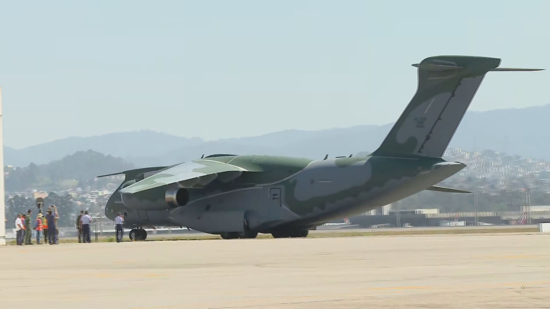 Avião que levará suprimentos em missão humanitária do Brasil ao Líbano