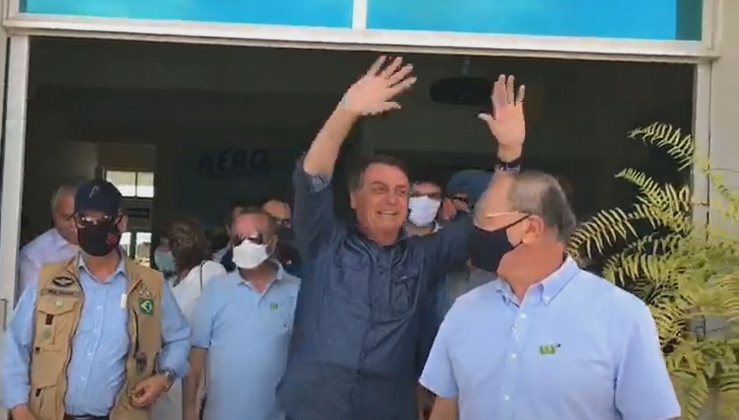 Bolsonaro chega a Mossoró, no Rio Grande do Norte, para visita