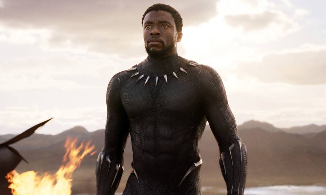 O ator Chadwick Boseman como o rei T'Challa, de Pantera Negra