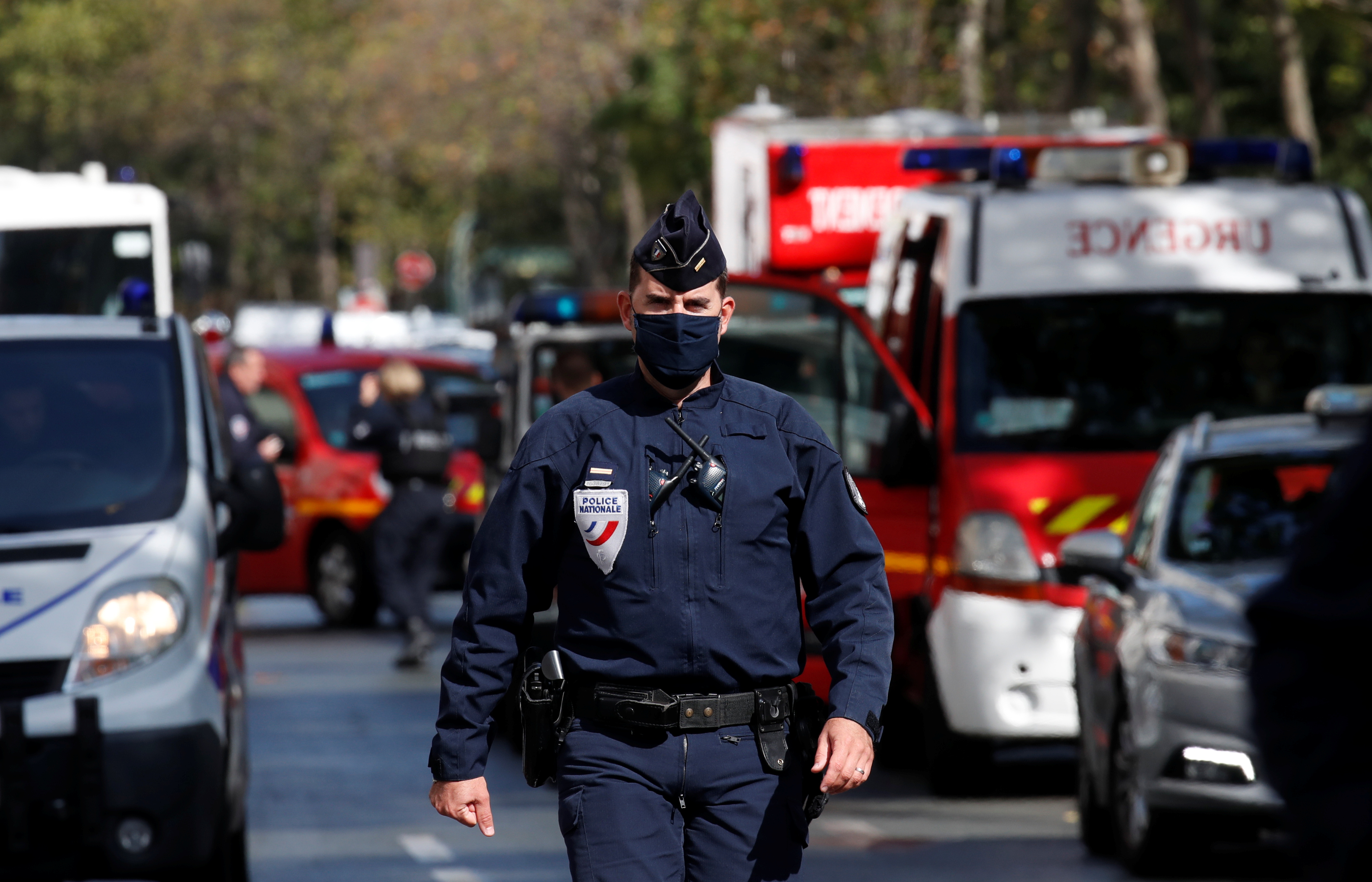 Operação policial perto da antiga redação do Charlie Hebdo, em Paris