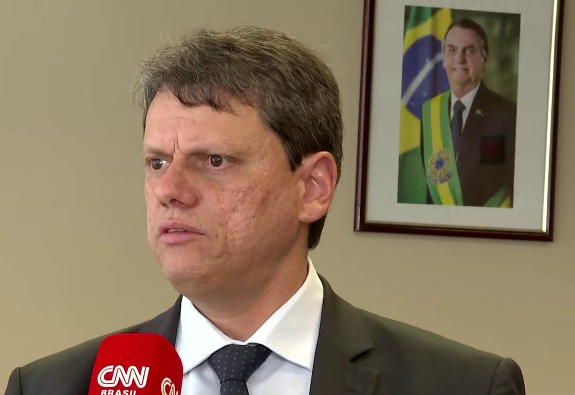 Tarcisio Freitas, ministro da Infraestrutua em entrevista para a CNN Brasil (20.